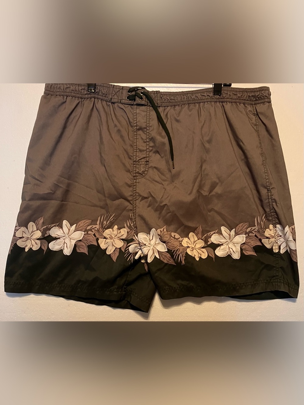 Men's Sun and Sand XL Floral Border Swim Trunks - Gray